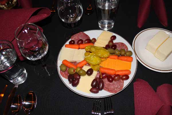 IPV-Manton-Wine-Tasting-Room-Cheese-Peppers-and-Salami-with-the-Wine